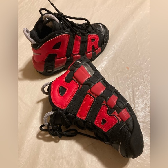 Nike - Picture 3 of 3